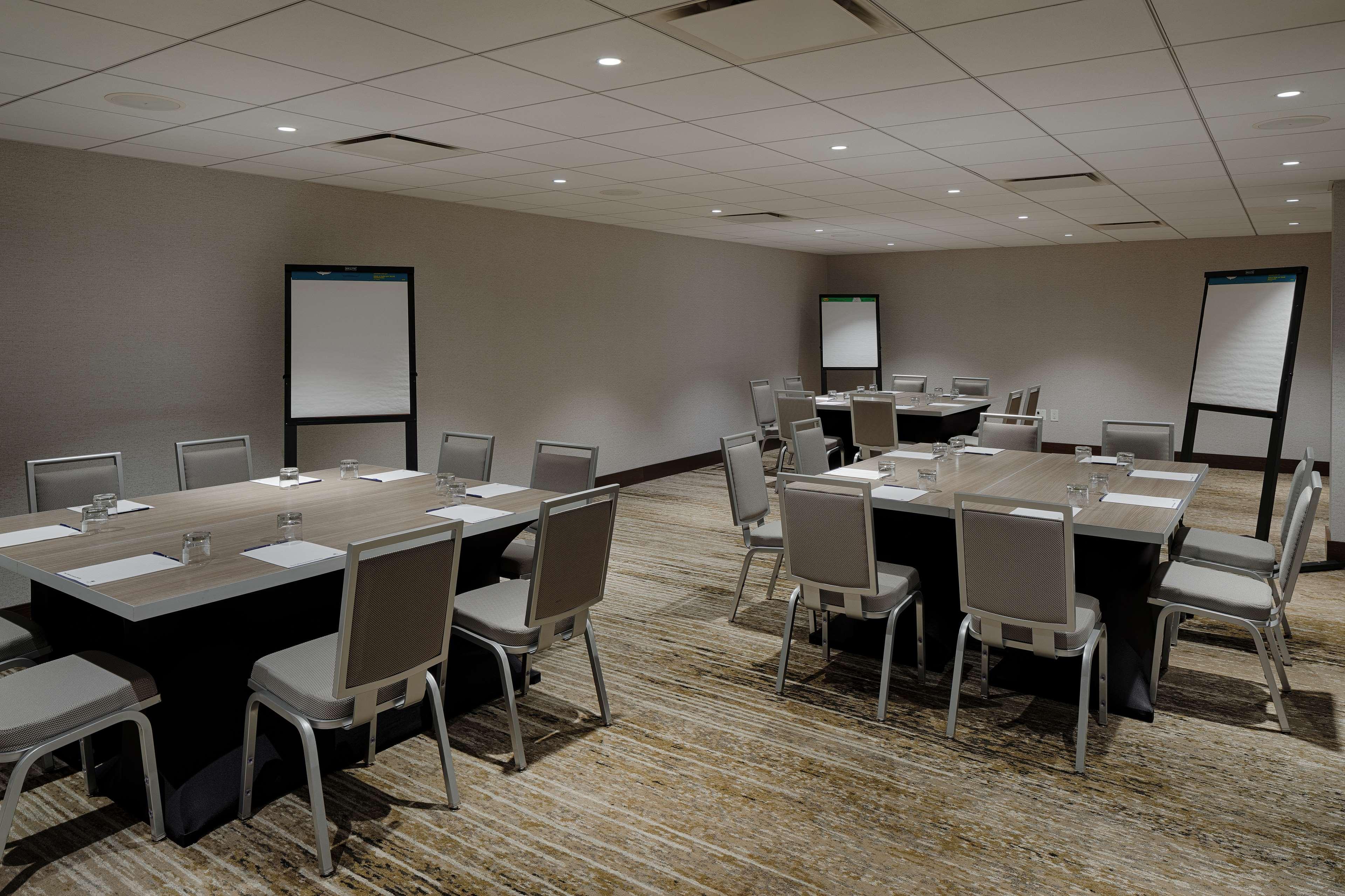 The Kingsley Bloomfield Hills - A Doubletree By Hilton Hotel Exterior foto